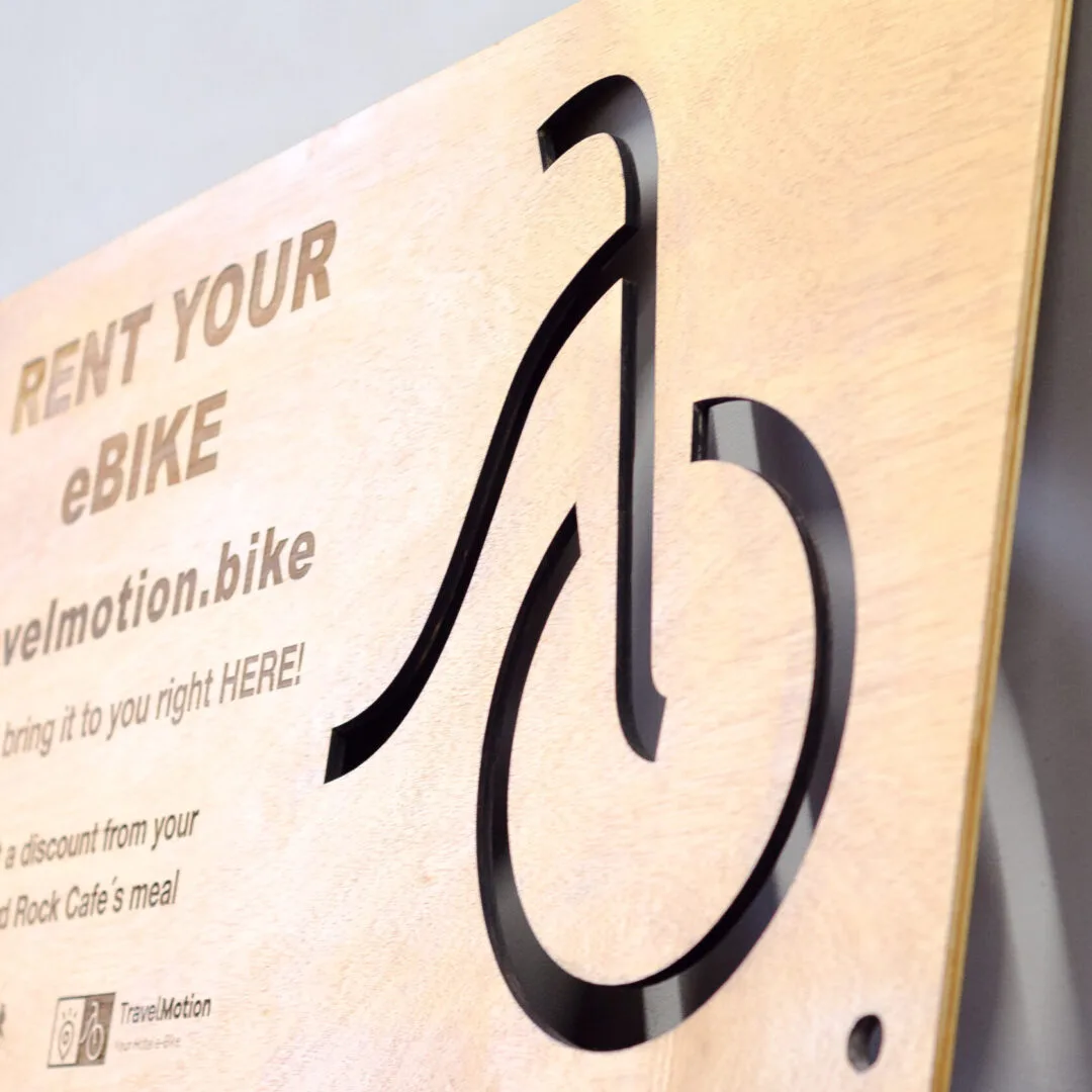 Rótulo de madera para TRAVEL IN MOTION