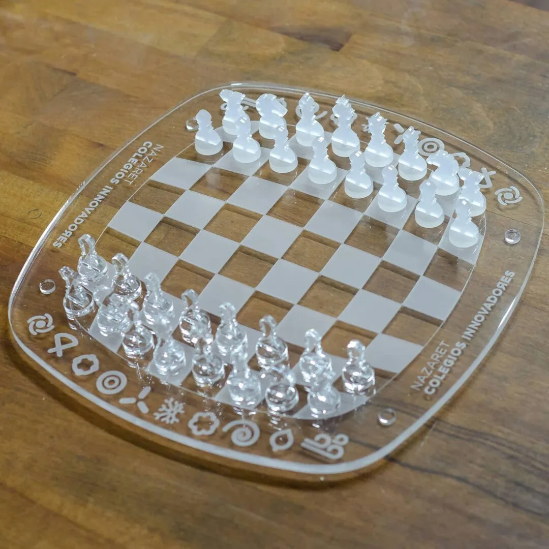 Ajedrez de metacrilato para Colegio NAZARET