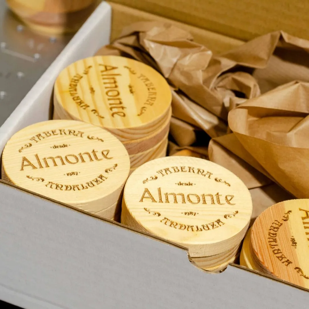 Maderas con QR para restaurante TABERNA ALMONTE