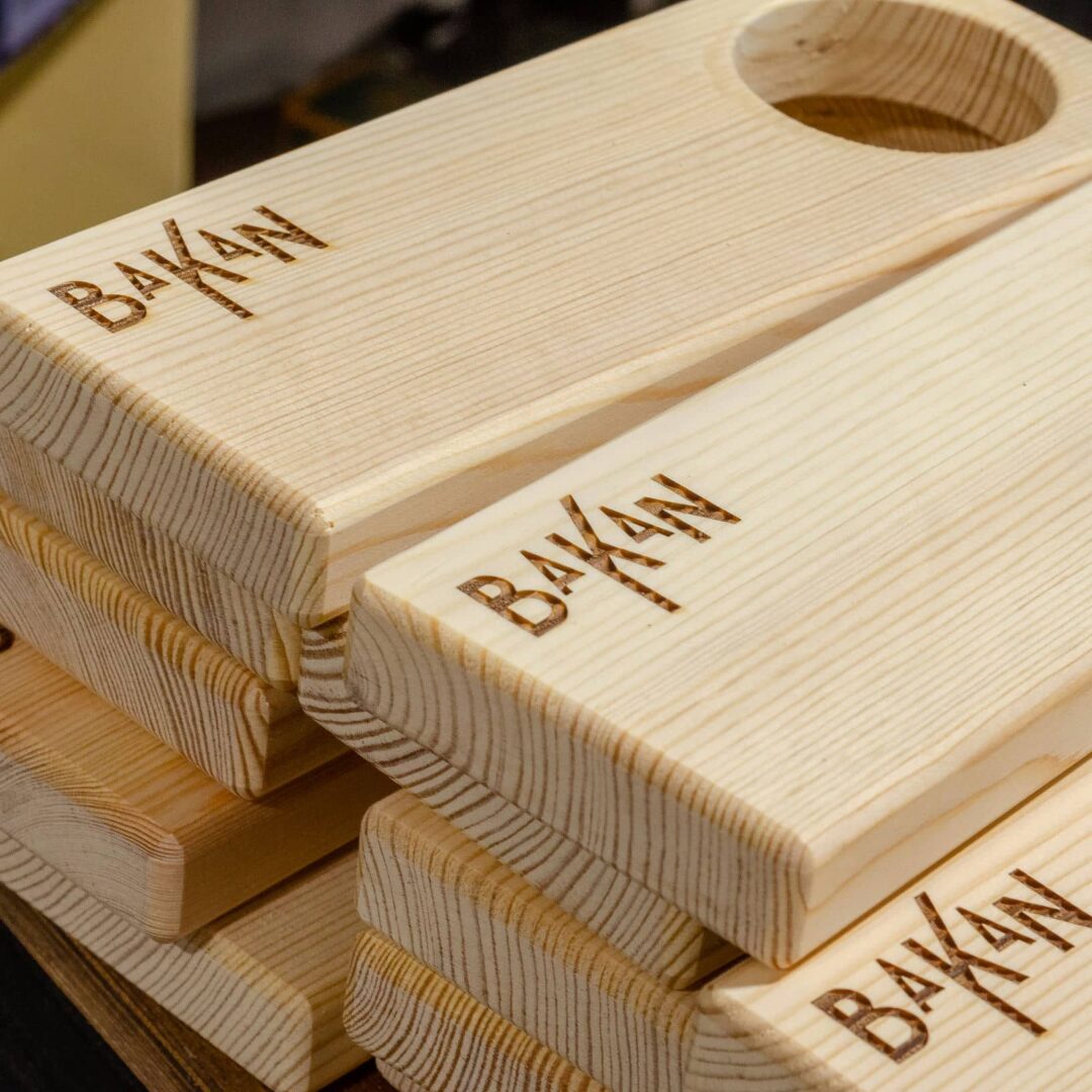Personalización de maderas para restaurante BAKAN