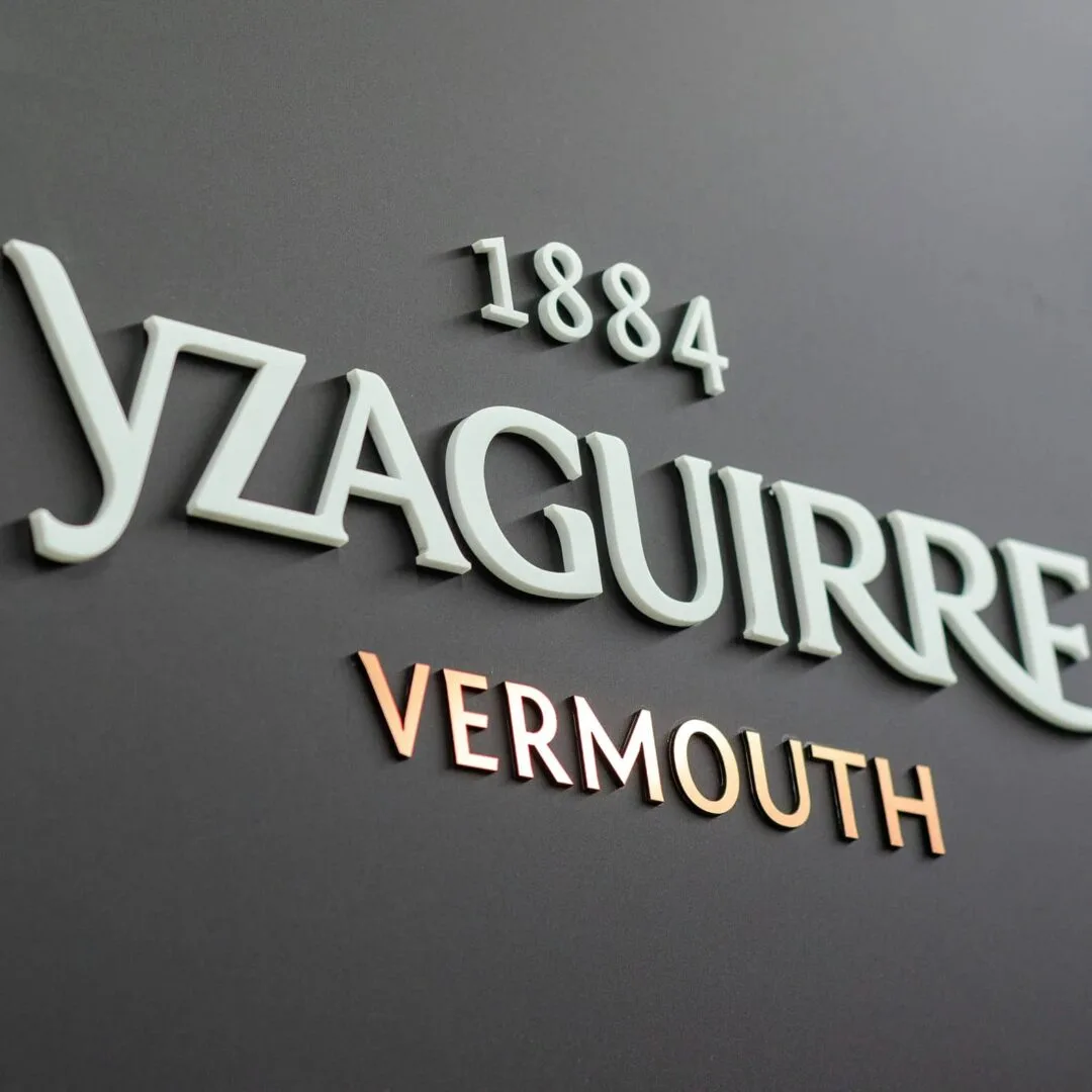 Panel para personalización de barra de evento de VERMOUTH YZAGUIRRE