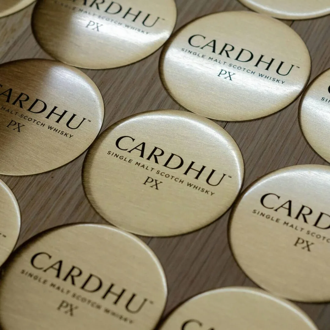 Chapas para barricas de CARDHU