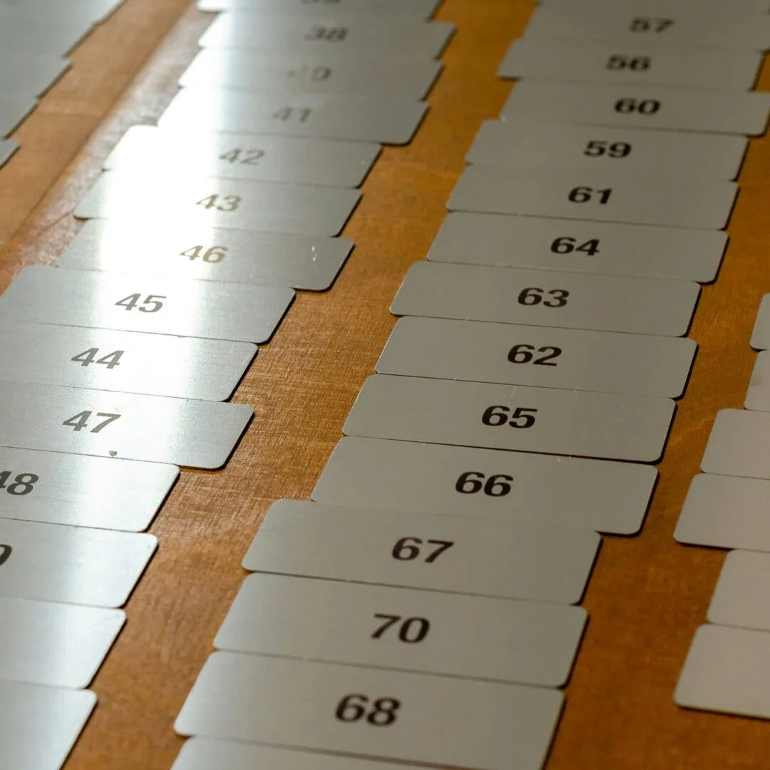 Chapas identificativas para cementerio de LOECHES