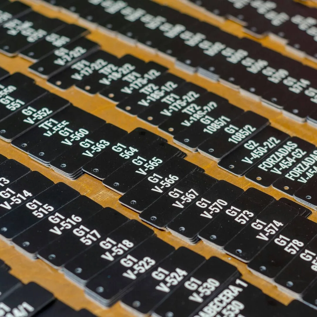 Chapas de aluminio para señalización industrial de NATURGY