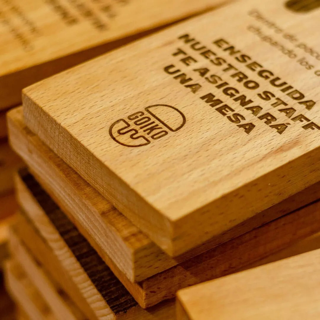 Tótems de madera para GOIKO