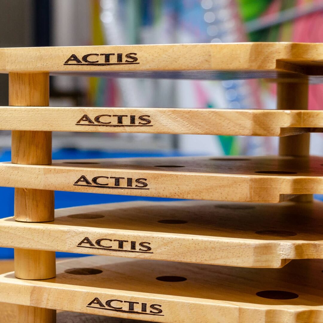 Grabado de tablas de corte para ACTIS