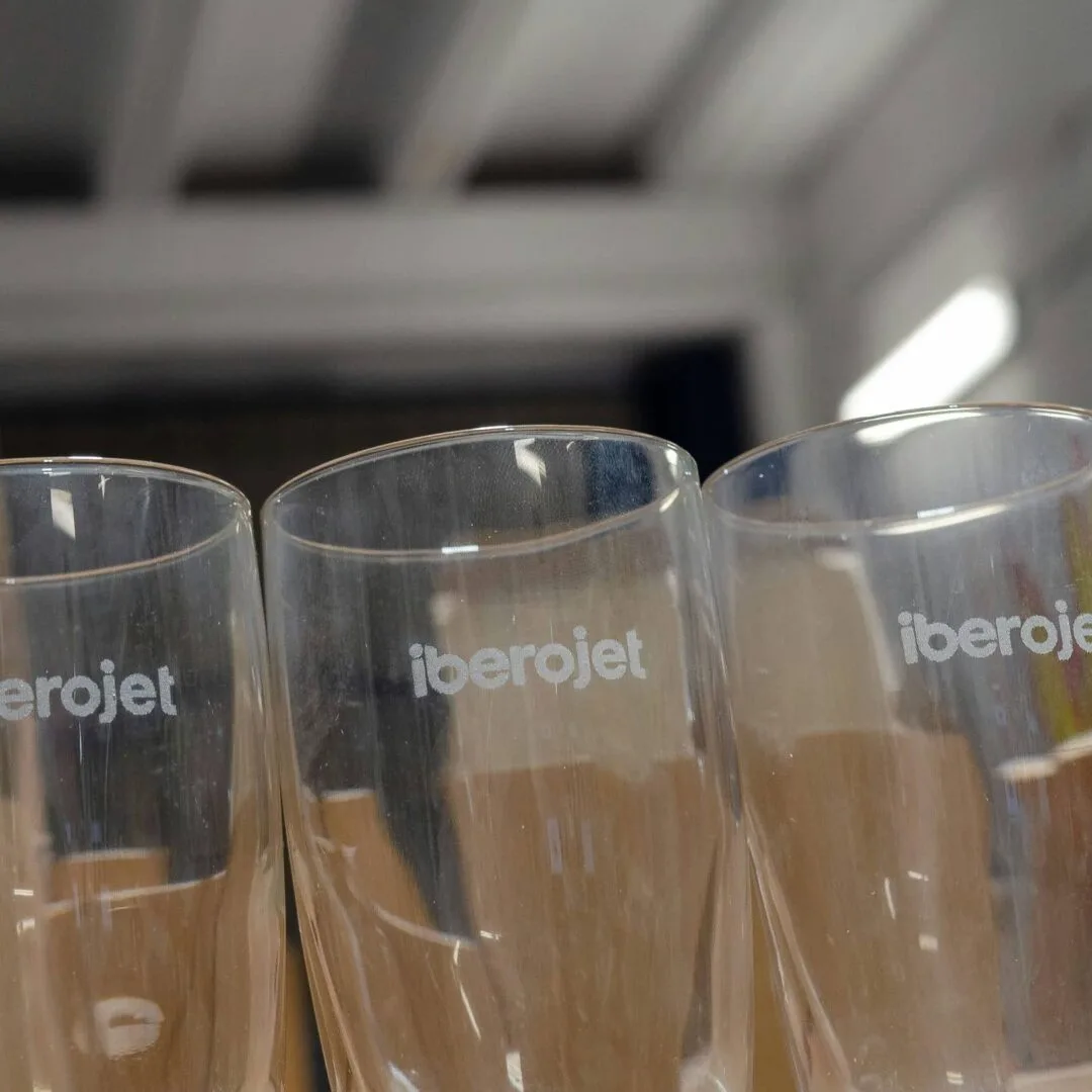 Grabado de vasos para IBEROJET