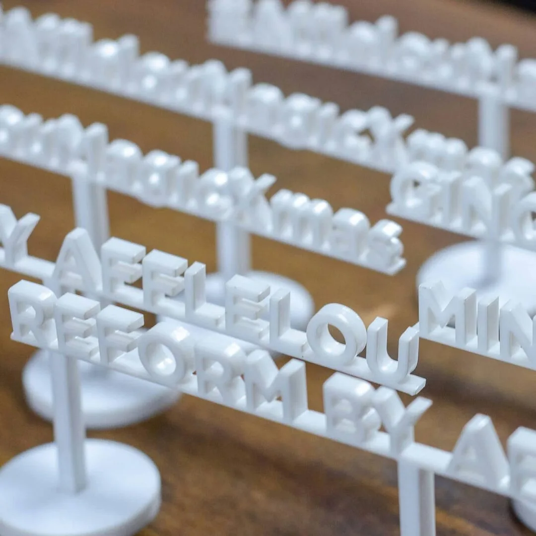 Meseros para evento de AFFLELOU