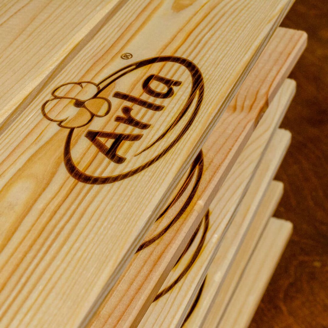Personalización de cajas de madera para ARLA